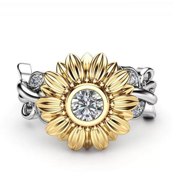 Sunflower Ring Exquisite Silver Crystal Sunflower Statement Ring - Picture 2 of 8
